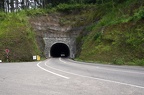Tunel Ramboda. Nejdelší tunel od r. 2008. Je také vyobrazený na Rs 1000 bankovce.