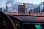 Přejíždění zvedacího mostu z Miami Beach zpět do centra.